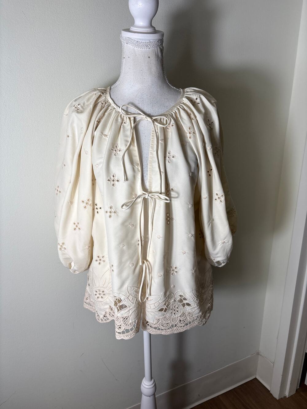 RHODE Cream Eyelet Half Puff Sleeve Open Front Top Sz L